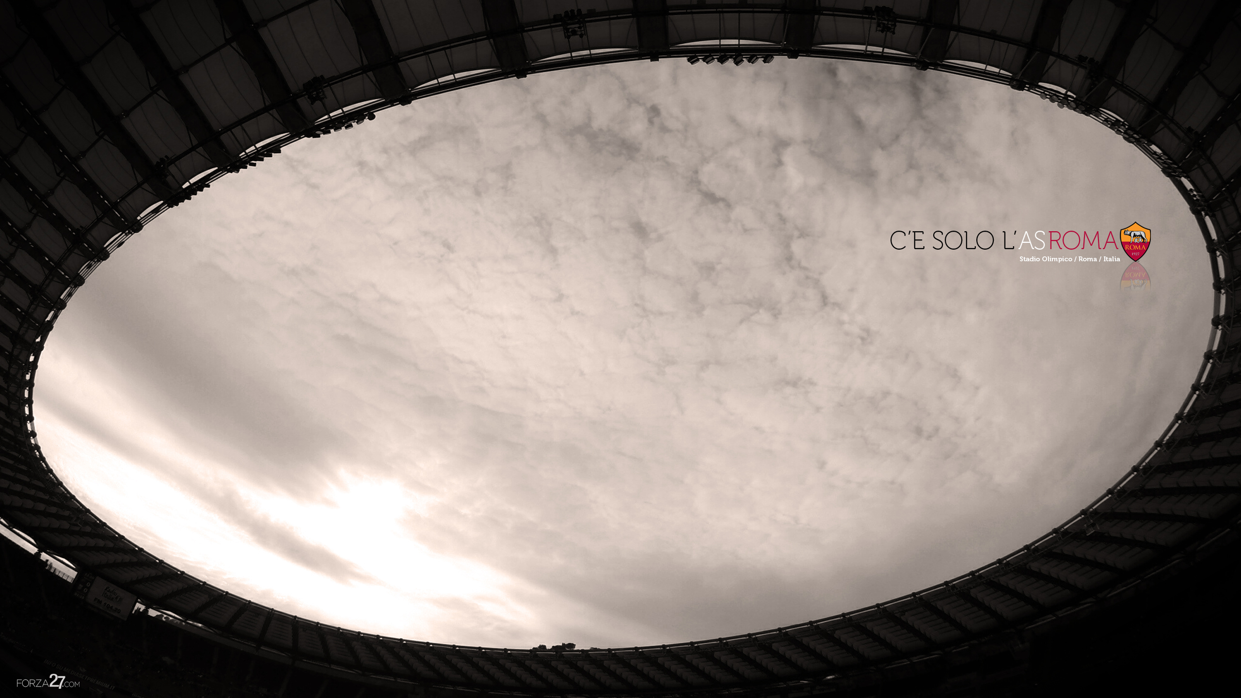 切尔西少打一人!内托犯规铲倒边路突破的马丁内利,两黄变一红